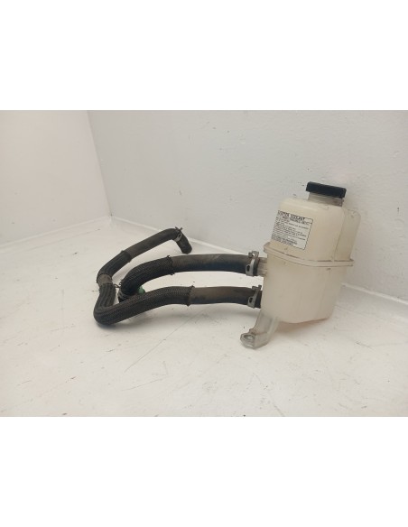 Recambio de deposito para toyota prius+ eco referencia OEM IAM 4722047080  