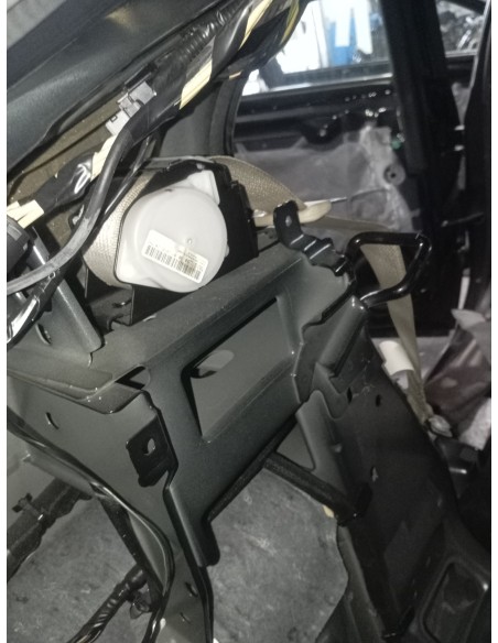 Recambio de cinturon seguridad trasero izquierdo para opel insignia berlina cosmo referencia OEM IAM 306106999  