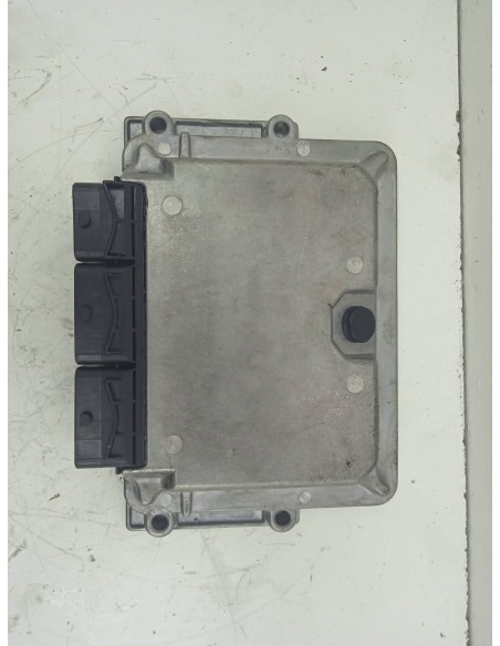 Recambio de centralita motor uce para citroën c5 berlina 3.0 v6 referencia OEM IAM 9637137380  