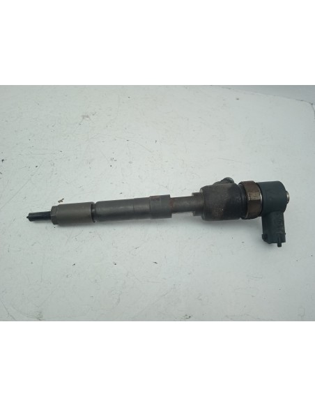Recambio de inyector para opel corsa c cosmo referencia OEM IAM 0445110083  