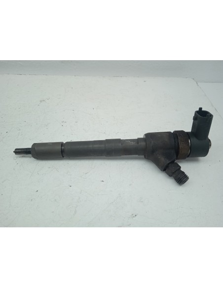 Recambio de inyector para opel corsa c cosmo referencia OEM IAM 0445110083  