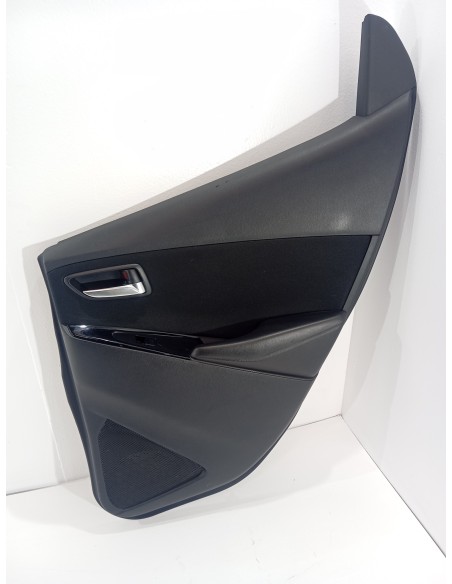 Recambio de guarnecido puerta trasera derecha para mazda 2 lim. () luxury referencia OEM IAM DB5J68531  