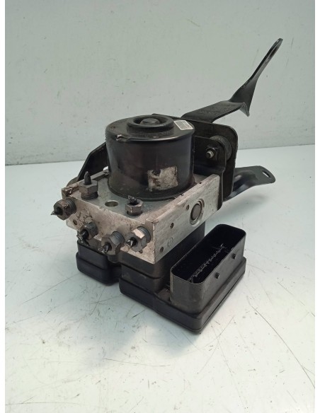 Recambio de abs para ford fiesta (cb1) 1.4 tdci cat referencia OEM IAM 8V512M110AD  