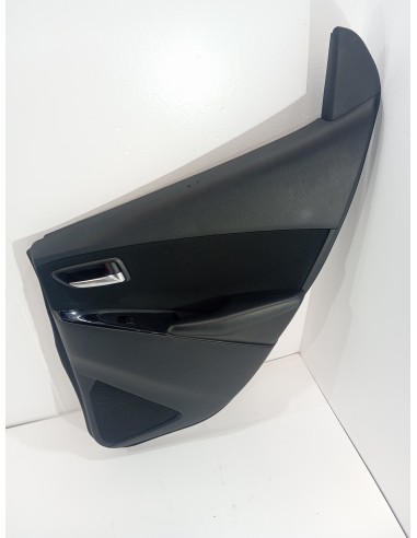 Recambio de guarnecido puerta trasera derecha para mazda 2 lim. () luxury referencia OEM IAM DB5J68531  