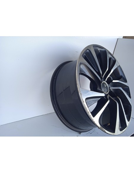Recambio de llanta para ds 4 style referencia OEM IAM 9688832277  