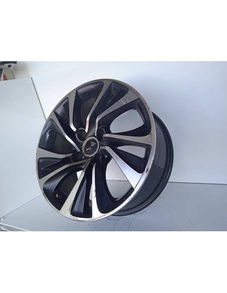 Recambio de llanta para ds 4 style referencia OEM IAM 9688832277  