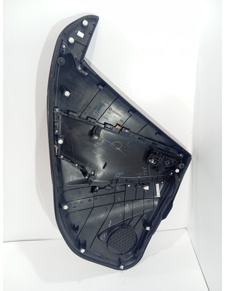Recambio de guarnecido puerta trasera derecha para mazda 2 lim. () luxury referencia OEM IAM DB5J68531  