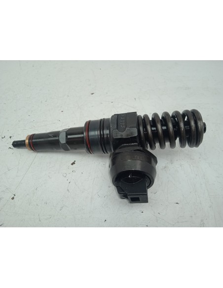 Recambio de inyector para volkswagen passat berlina (3b3) comfortline referencia OEM IAM 038130073AR  
