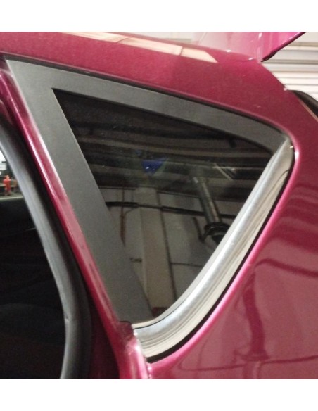 Recambio de luna custodia trasera izquierda para ford fiesta (cb1) titanium referencia OEM IAM 1574702  