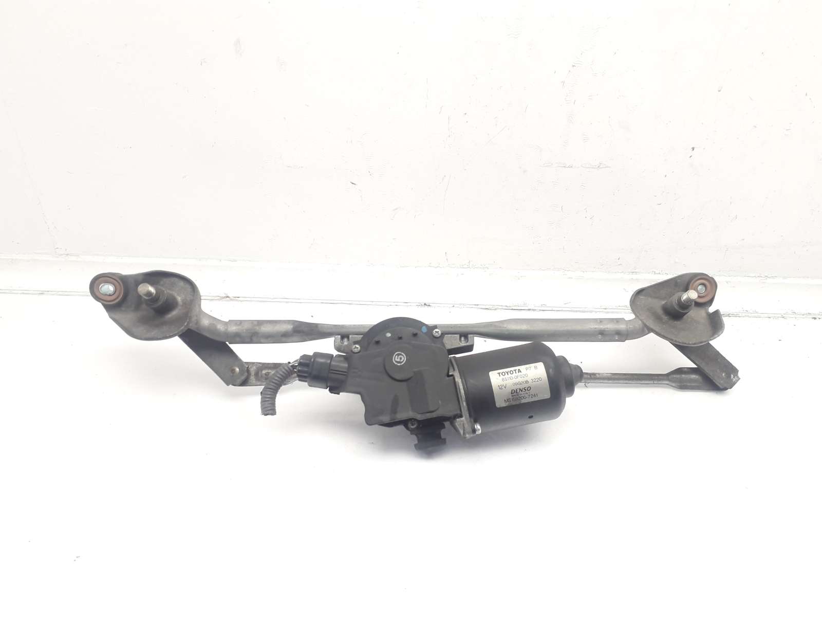 MOTOR LIMPIA DELANTERO TOYOTA COROLLA VERSO (R1) 851100F020 851100F020